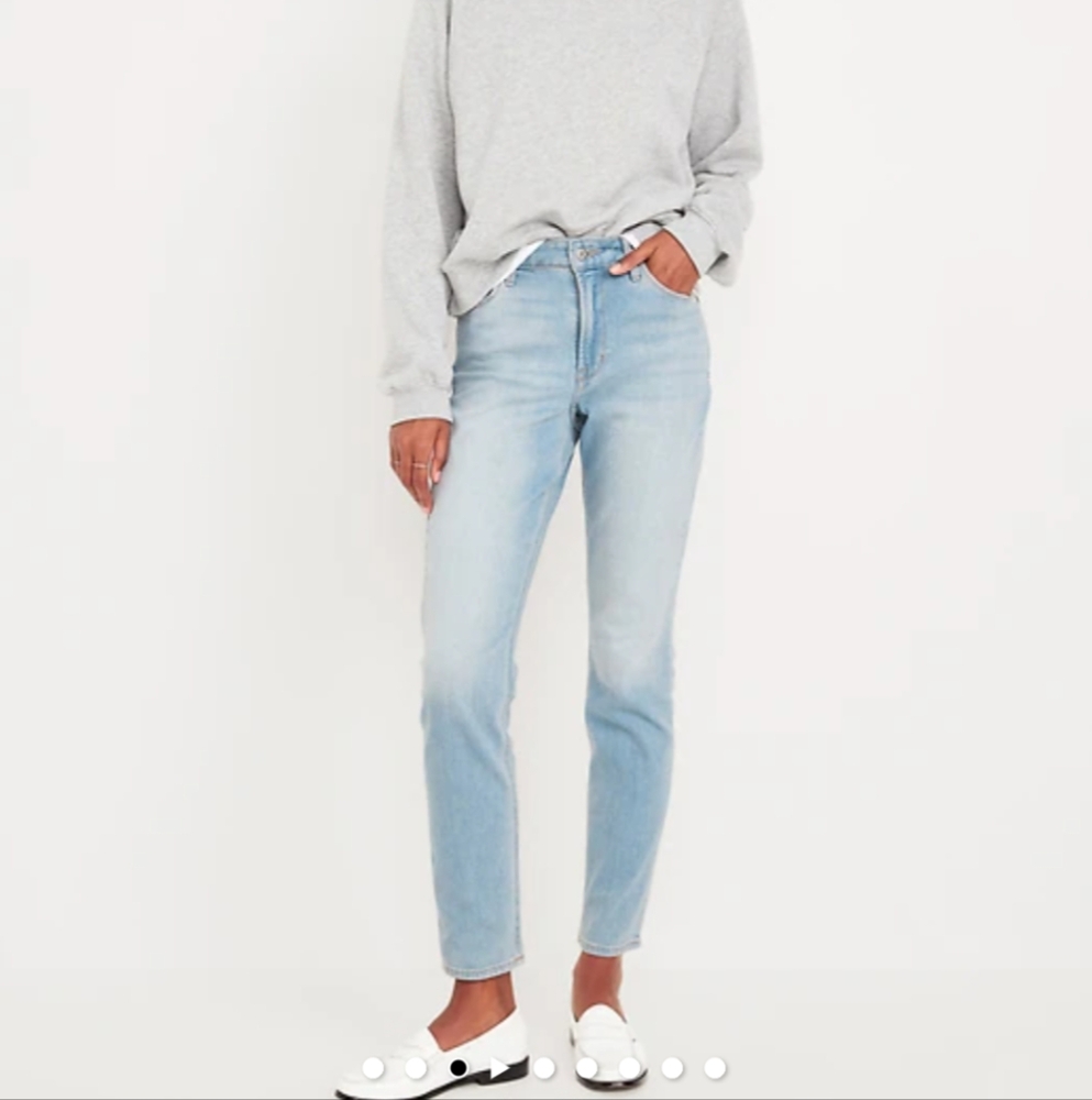 Old Navy Wow High-Rise Straight Jeans – Light Wash– Size 2 Long